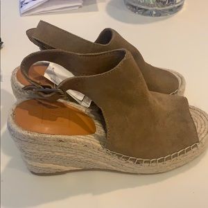 Gap wedges